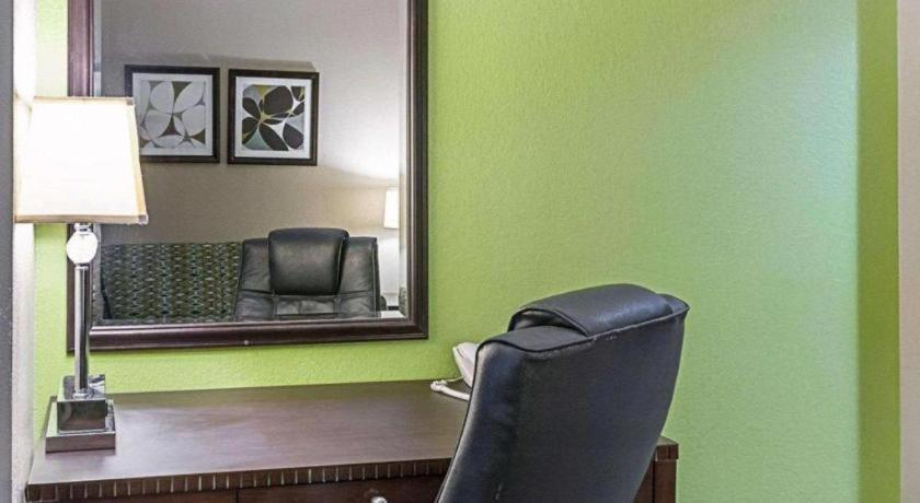 Quality Suites Sulphur Ngoại thất bức ảnh