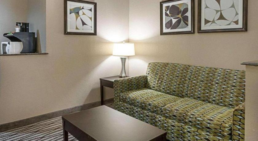 Quality Suites Sulphur Ngoại thất bức ảnh