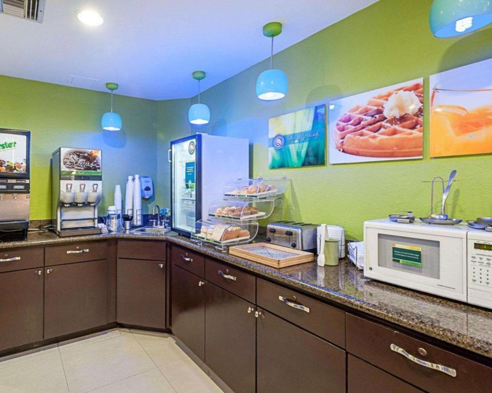 Quality Suites Sulphur Ngoại thất bức ảnh