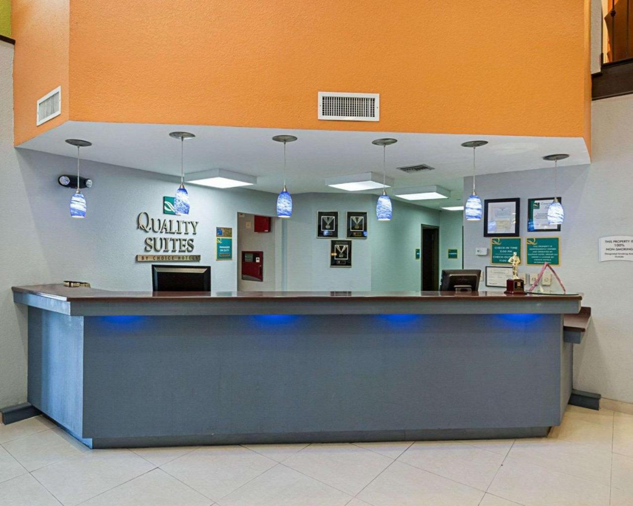 Quality Suites Sulphur Ngoại thất bức ảnh
